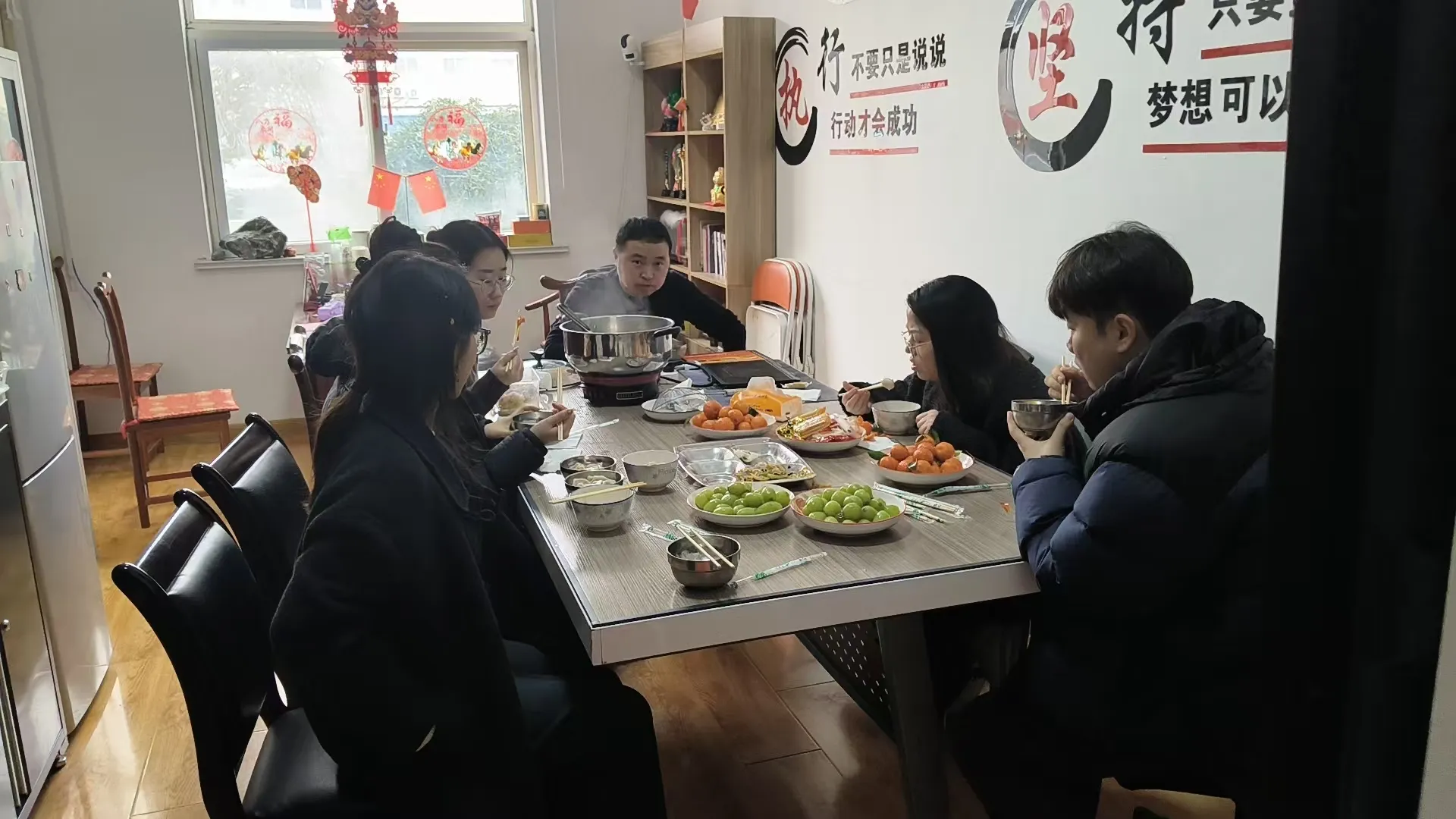 Haozhifeng компаниясының шамдар фестивалі мерекесі